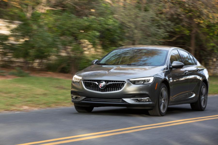  Buick Regal Sportback 2017 года  (NA) (фото 10 из 42)
